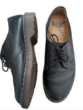 Dr. Martens Vintage 1461 Made in England black leather oxford shoes, size UK 8